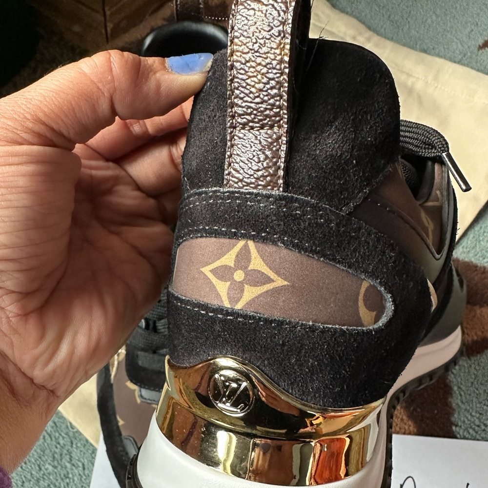LV Runaway Sneakers 2022